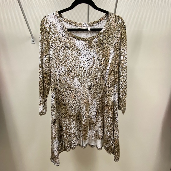 LOGO by Lori Goldstein Cheetah Print Top. Size L